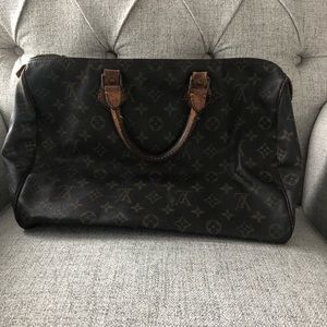 Louis Vuitton Speedy 35